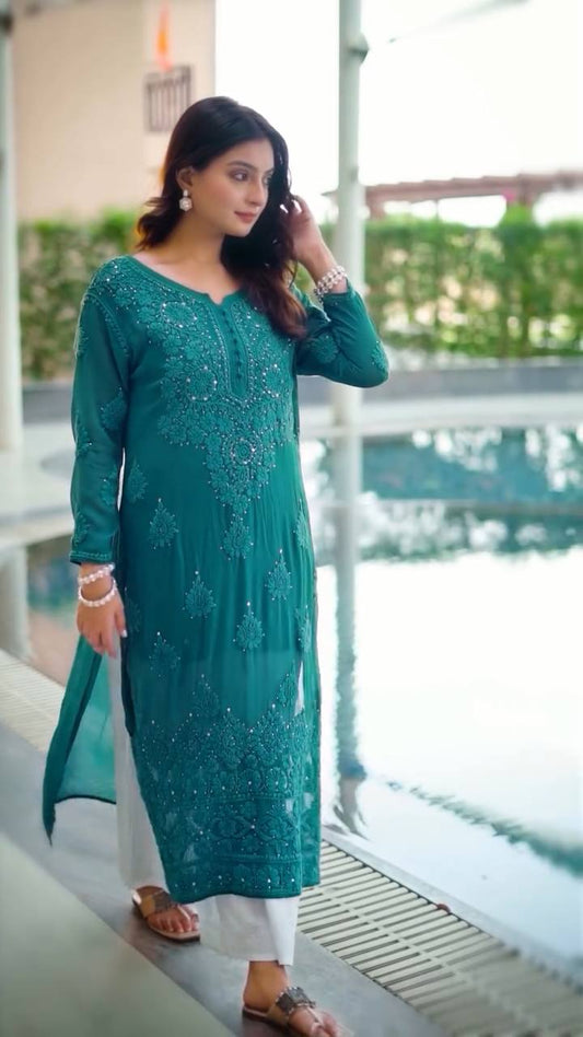 NEW CHIKANKARI KURTA PANT