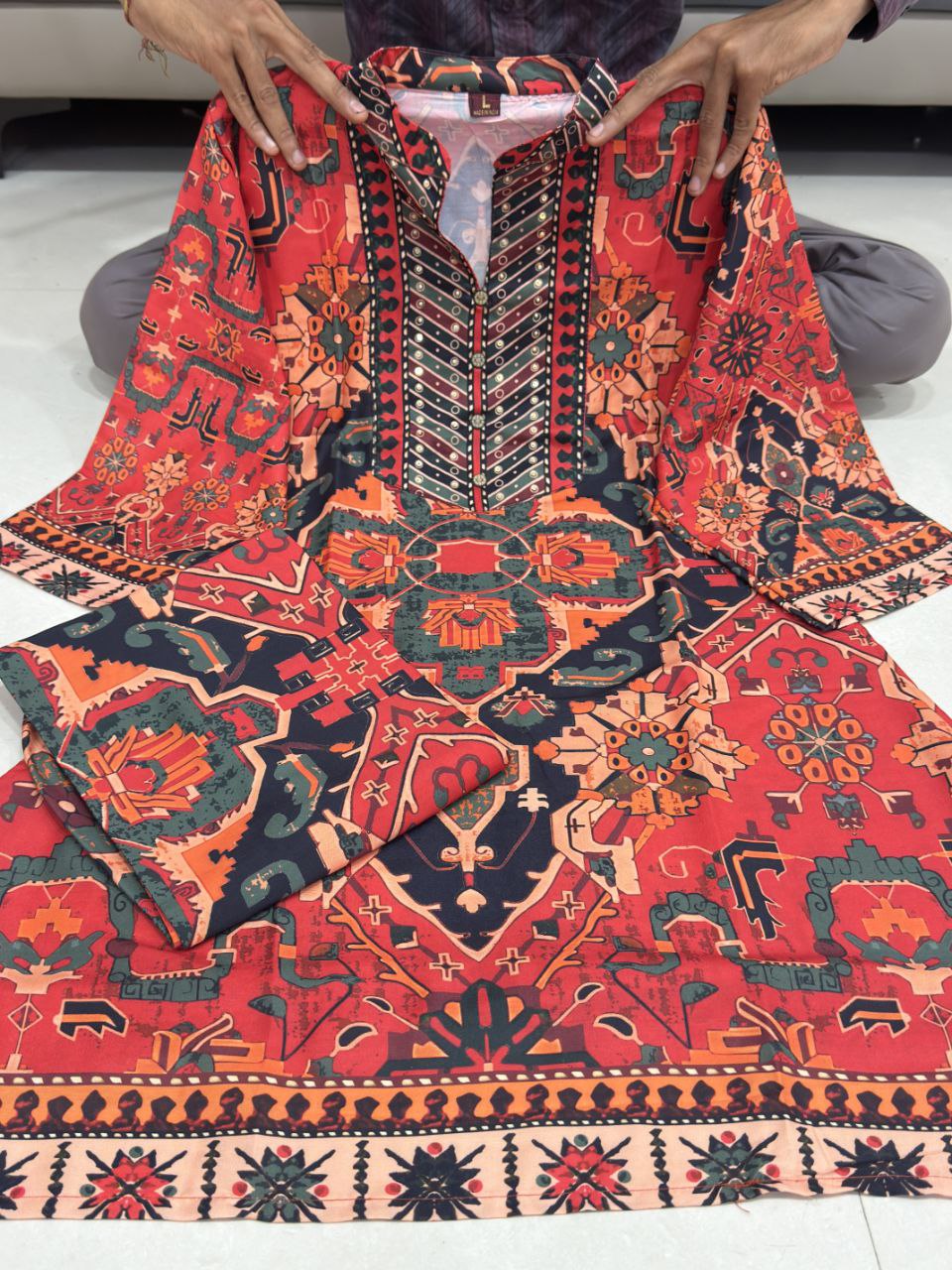 Banarasi Silk Elegance – 3 Piece Suit Set ❤