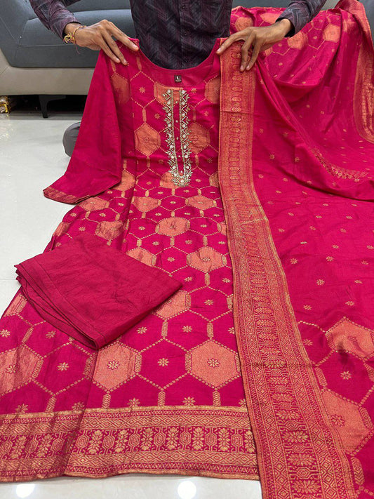 ✨Pure Banarasi Jacquard Suit Set (Top, Pant & Dupatta)💕