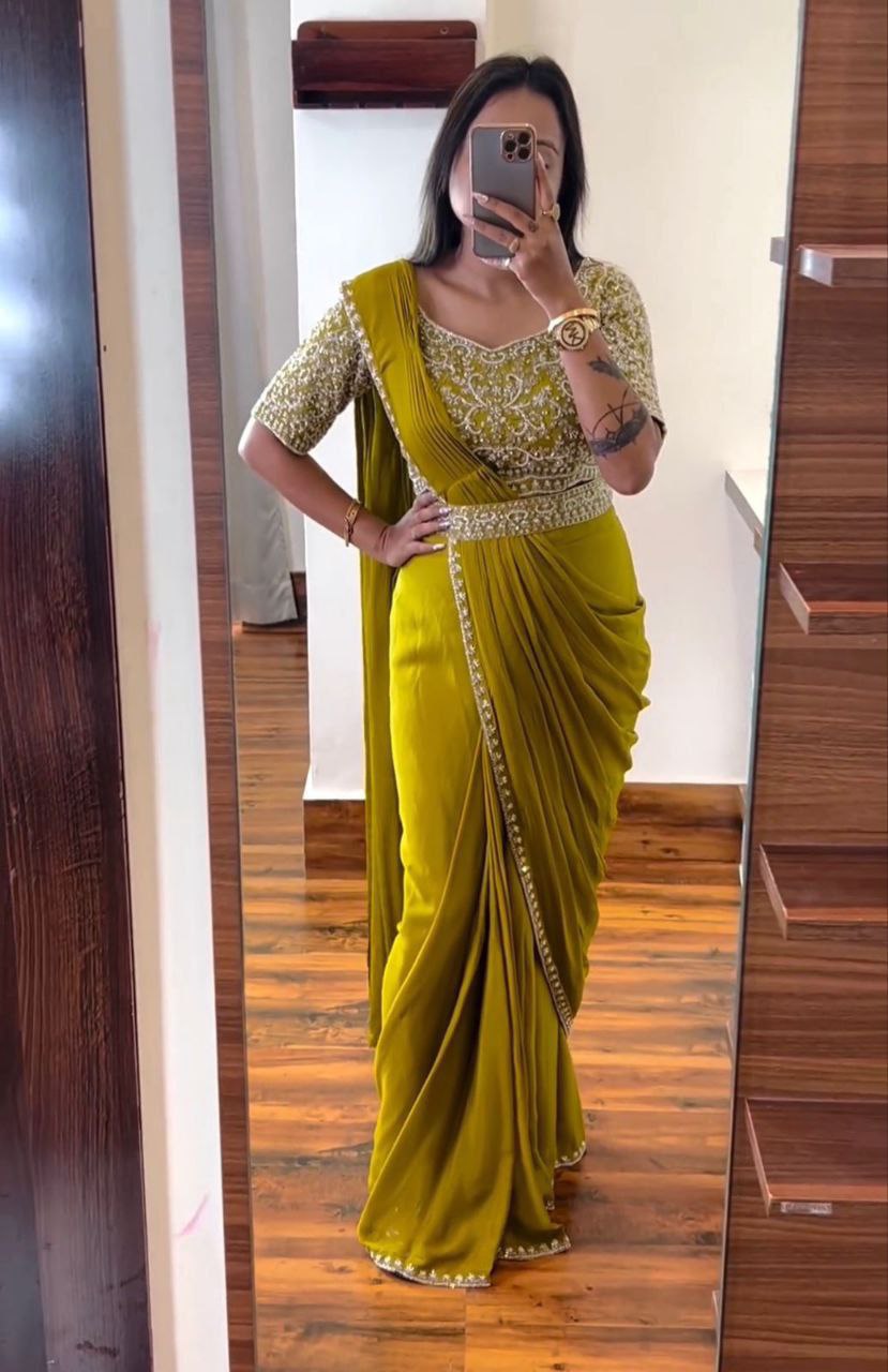 ❤ New Super Trending Embroidered Ready-to-Wear Saree Set ❤