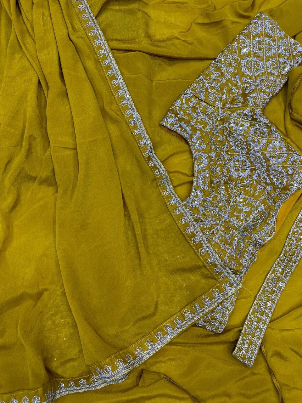 ❤ New Super Trending Embroidered Ready-to-Wear Saree Set ❤