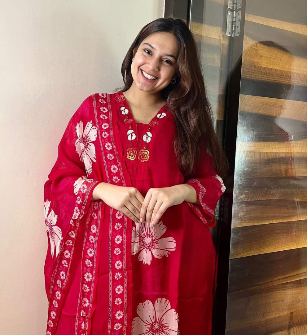 BEAUTIFUL FLOWER PRINT KURTA SET