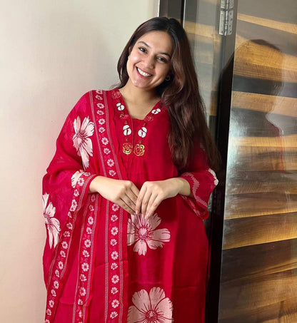 BEAUTIFUL FLOWER PRINT KURTA SET