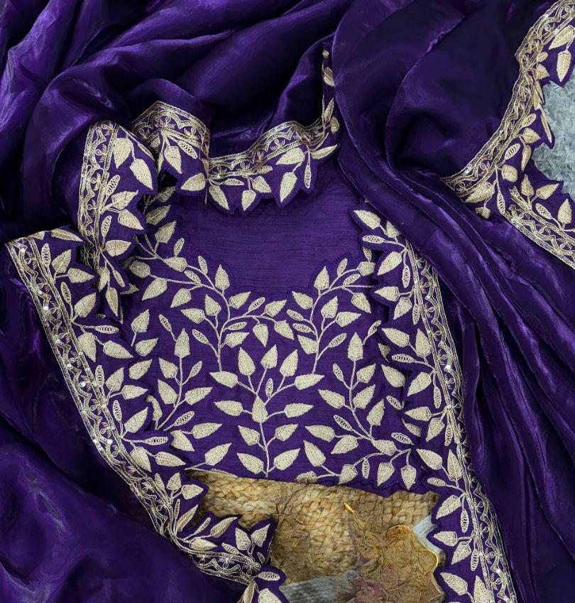 ✨Elegant Jimmy Choo Silk Saree with Designer Cutwork Border❤