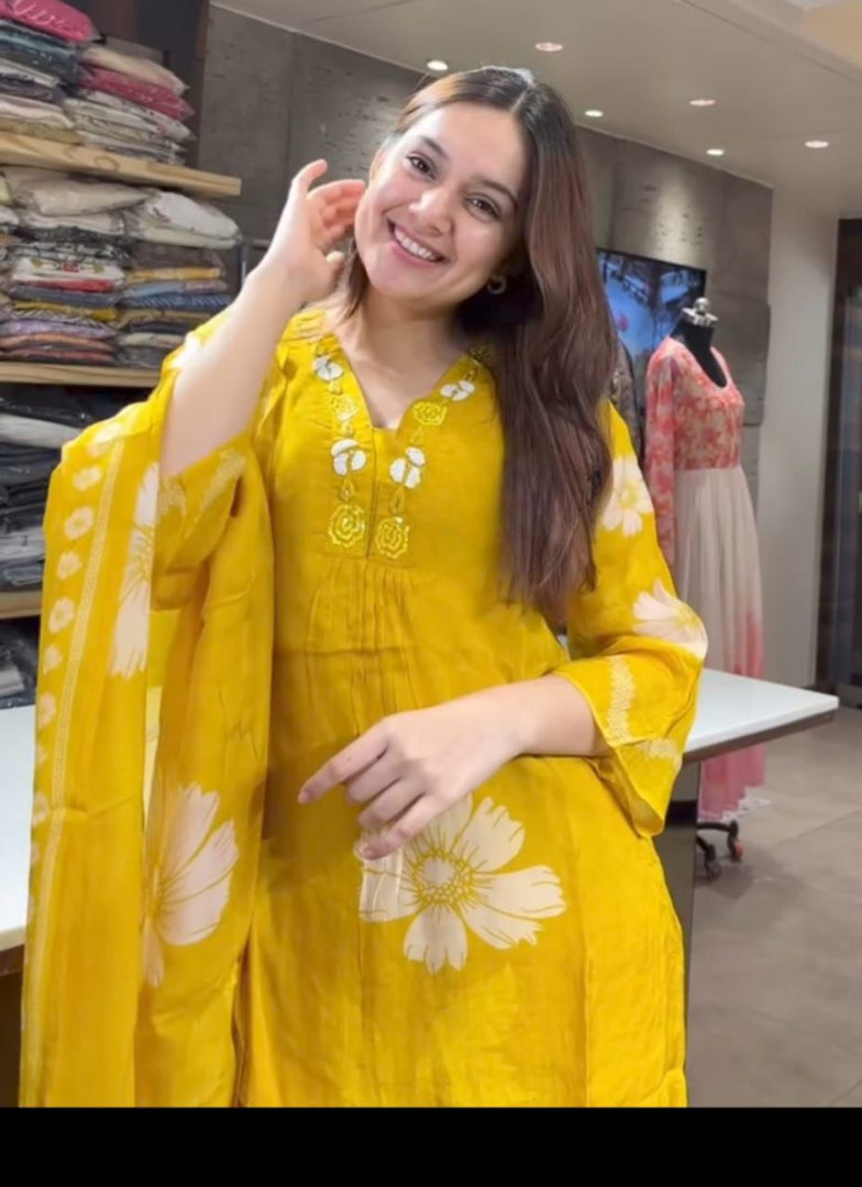 BEAUTIFUL FLOWER PRINT KURTA SET