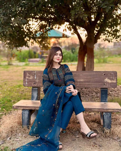 TRENDING ROMAN SILK FABRIC TOP PANT WITH DUPATTA